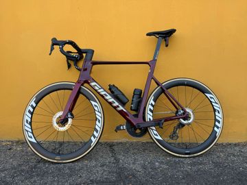 Gebrauchtes Giant Propel Advanced Pro 0 2024 2024 Road & Gravel, Rot — Bild 2 von 9