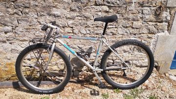 Used DECATHLON Custom Shimano SLX 1995 Mountainbike, Light Gray — image 2 of 7