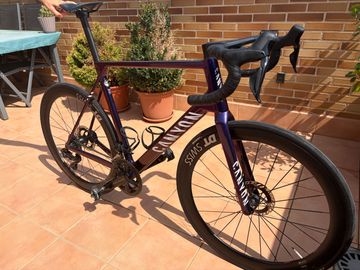 Brugt Canyon Ultimate CFR Di2 Aero 2025 2025 Road & Gravel — billede 2 af 4