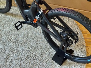 Canyon Spectral:ON CF 8 2023 2023 Mountainbike usato, Nero — immagine 14 di 20