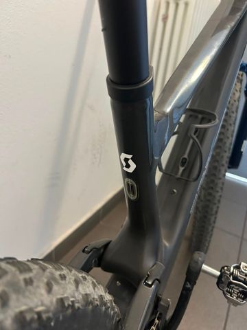 Scott Spark RC Team 2024 2024 Mountainbike usato, Nero — immagine 5 di 7