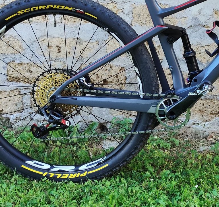 BMC FOURSTROKE 01 THREE 2019 Frameset 2019 Mountainbike usato, Grigio chiaro — immagine 3 di 5