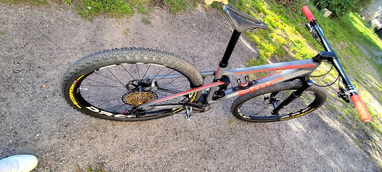 BMC FOURSTROKE 01 THREE 2019 Frameset 2019 Mountainbike usato, Grigio chiaro — immagine 4 di 5