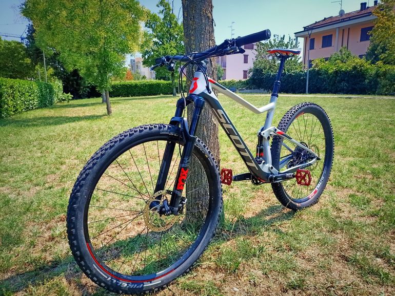 Used Scott Spark 930 2019 2019 Mountainbike, Light Gray, 29 — image 5 of 7