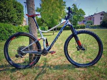 Used Scott Spark 930 2019 2019 Mountainbike, Light Gray, 29 — image 1 of 7