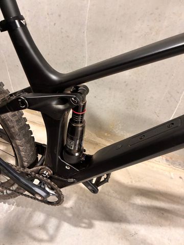 Tweedehands YT Industries Izzo 29 CORE 2 CF 2025 2025 Mountainbike — afbeelding 1 van 5