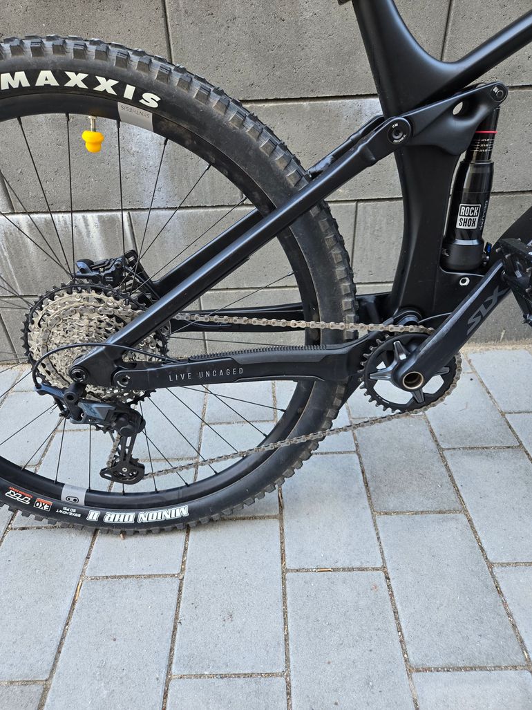Brugt YT Industries Izzo 29 CORE 2 CF 2025 2025 Mountainbike — billede 4 af 5