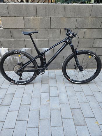 Brugt YT Industries Izzo 29 CORE 2 CF 2025 2025 Mountainbike — billede 5 af 5