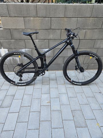 Tweedehands YT Industries Izzo 29 CORE 2 CF 2025 2025 Mountainbike — afbeelding 5 van 5