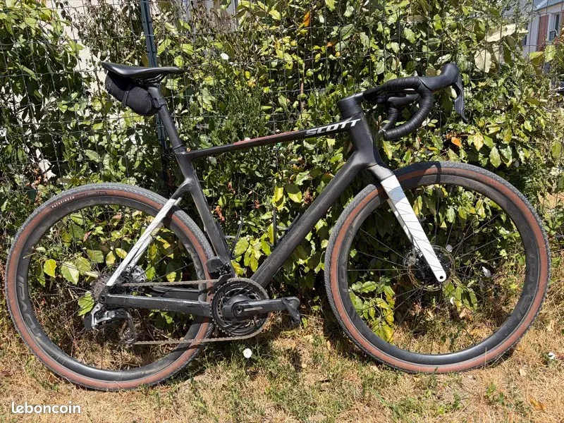 Scott Addict Gravel Tuned 2025 Road & Gravel d'occasion