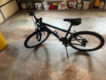 Used Trek 820 2022 2022 Mountainbike, Black, 26 — image 3 of 17