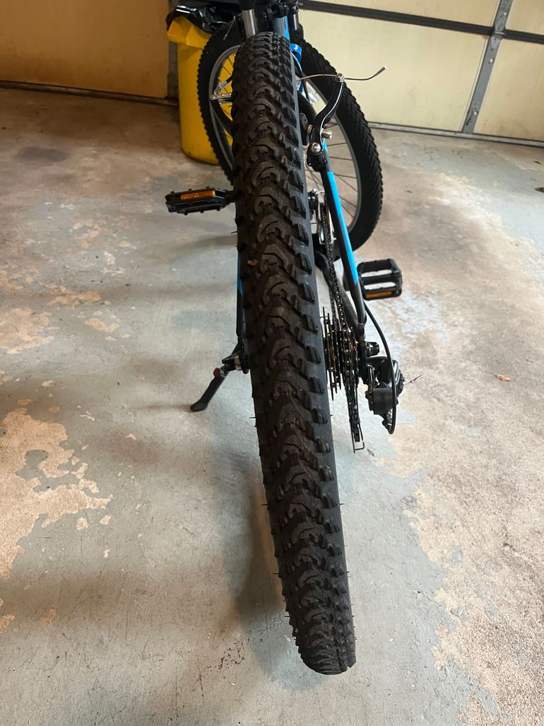 Used Trek 820 2022 2022 Mountainbike, Black, 26 — image 9 of 17