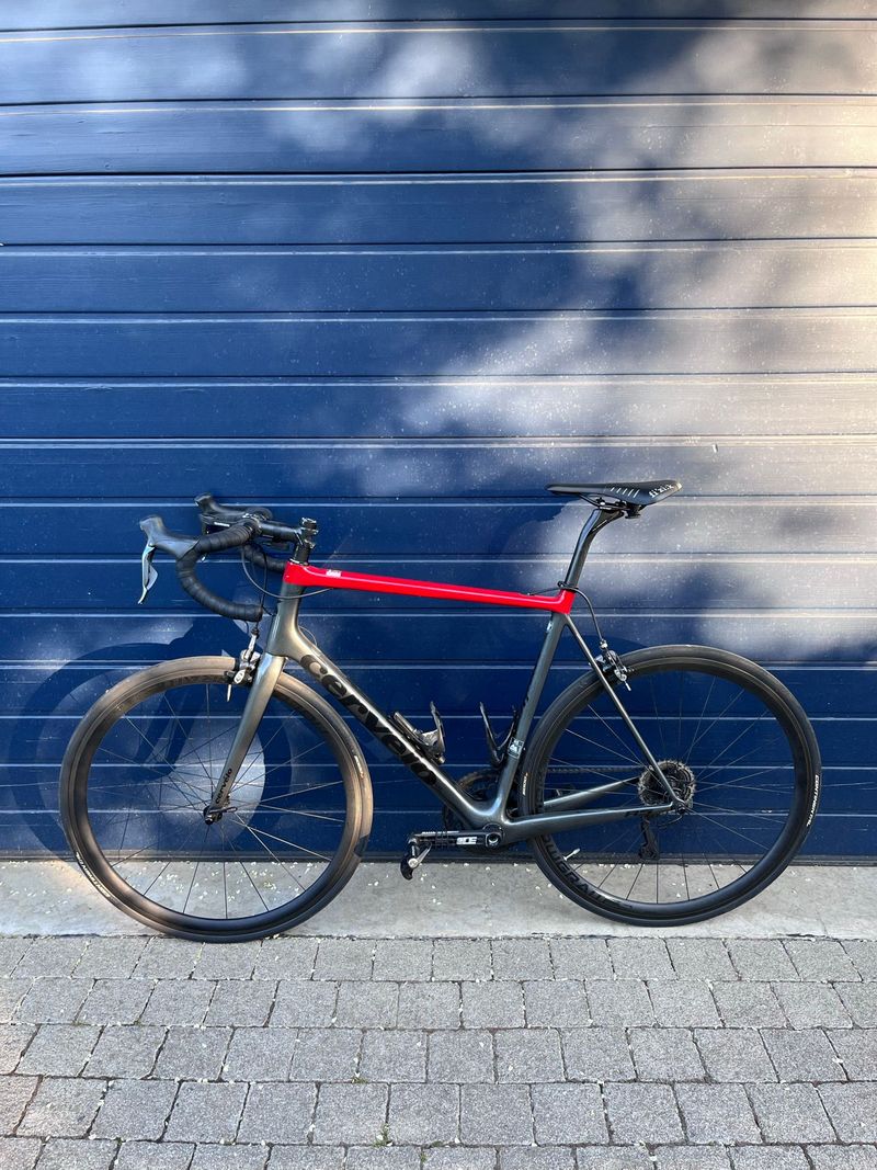 Gebrauchtes Cervélo R5 Dura-Ace Di2 9070 2017 2017 Road & Gravel