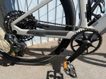 Używany Canyon Roadlite:ON SRAM Red eTap AXS 2024 Road & Gravel — zdjęcie 3 z 4