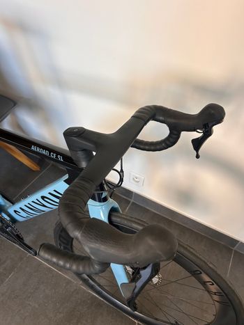 Canyon Aeroad CF SL 8 Disc 2022 2022 Road & Gravel usato, Blu — immagine 8 di 8