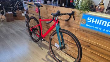Used BMC URS TWO 2024 2024 Road & Gravel, Red — image 3 of 3
