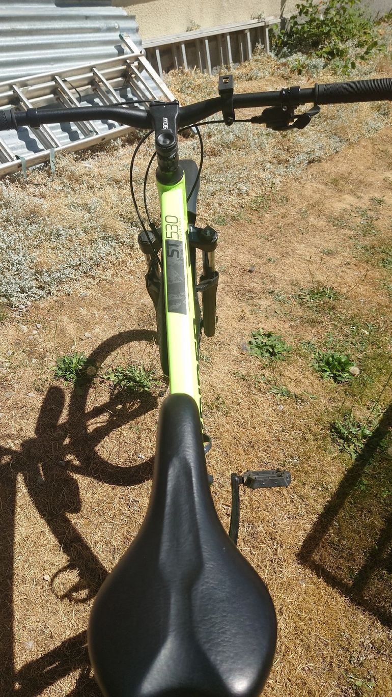 Tweedehands ROCKRIDER Custom Microshift 2022 Mountainbike — afbeelding 4 van 4