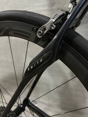 Used Specialized Roubaix SRAM Red 2017 Road & Gravel, Black — image 5 of 5