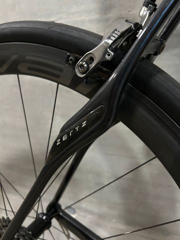 Used Specialized Roubaix SRAM Red 2017 Road & Gravel, Black — image 5 of 5