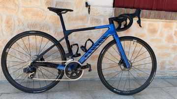 Canyon Ultimate CF SL 7 eTap 2023 2023 Road & Gravel usato