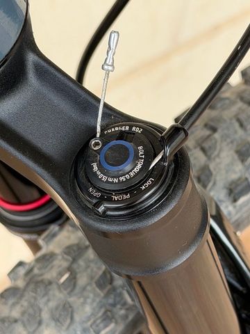 Used Niner Sir 2021 Mountainbike, Light Gray — image 4 of 10
