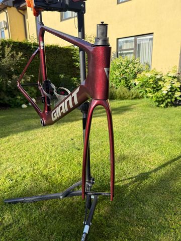Used Giant Propel Advanced Pro 0 2024 Frameset 2024 Road & Gravel, Red — image 3 of 18