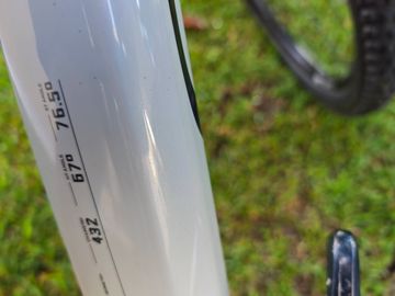 Orbea OIZ M21 2024 2024 Mountainbike usato, Bianco — immagine 11 di 33