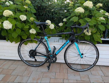 Bianchi Infinito CV Ultegra Di2 2018 2018 Road & Gravel usato