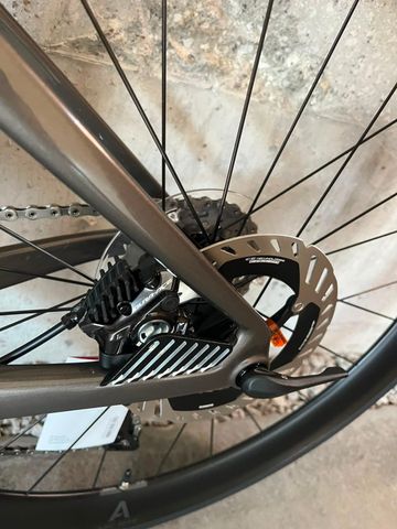 Gebrauchtes Merida REACTO 10K 2027 GREY/BLACK (SILVER) 2027 Road & Gravel, Hellgrau — Bild 6 von 6