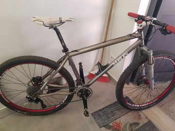 Used Merlin Custom Shimano Deore XT 2007 Mountainbike, Light Gray — image 4 of 4