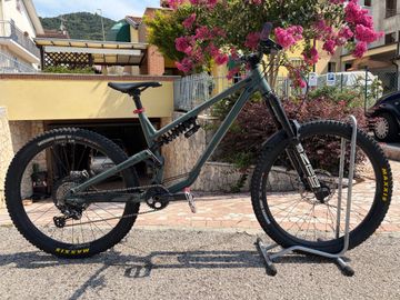 Käytetty Commencal META SX 2023 2023 Mountainbike — kuva 3 / 7