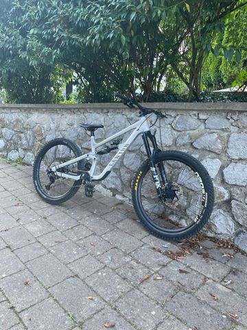 Canyon Torque 27.5 AL 6 2022 2022 MTB d'occasion