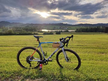 Brugt CUBE CROSS RACE C:62 SL 2022 2022 Road & Gravel — billede 1 af 6