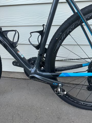 Used Trek Boone 5 Disc 2017 2017 Road & Gravel, Blue — image 10 of 11