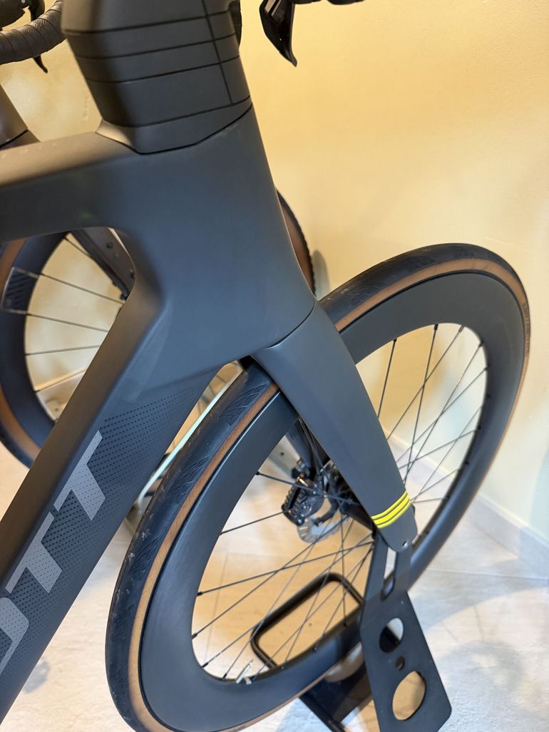 Scott Foil RC 10 2025 2025 Road & Gravel usato, Nero — immagine 7 di 11