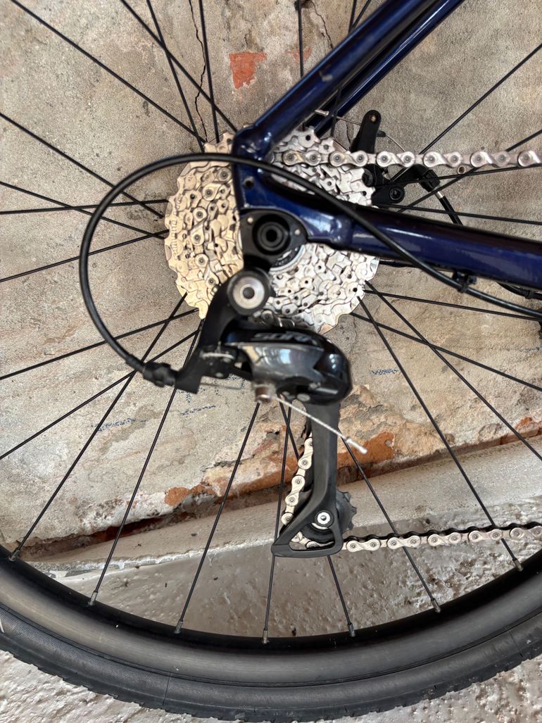 Used Liv Devote 2 Eclipse Medium 2021 Road & Gravel, Blue — image 8 of 16