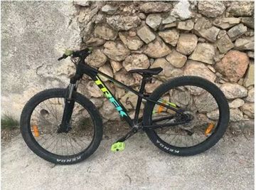 Used Trek Roscoe 6 2019 2019 Mountainbike, Black, 27.5 — image 4 of 10