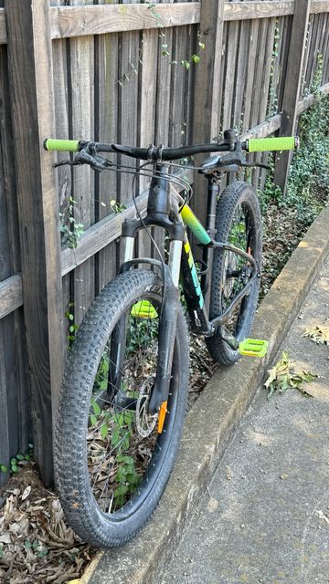 Used Trek Roscoe 6 2019 2019 Mountainbike, Black, 27.5 — image 7 of 10