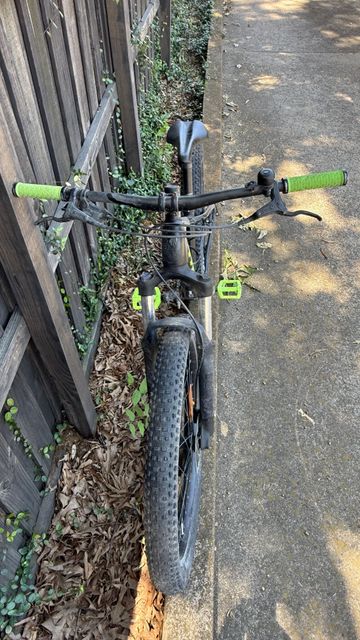 Used Trek Roscoe 6 2019 2019 Mountainbike, Black, 27.5 — image 6 of 10