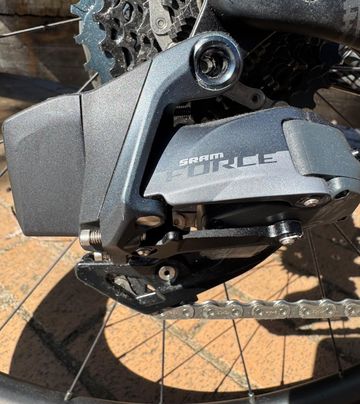 Used Specialized Roubaix SRAM Force eTap AXS 2019 Road & Gravel, Black — image 32 of 39