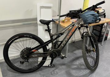 Used Olimpia EX900 2022 Mountainbike, Light Gray — image 2 of 3