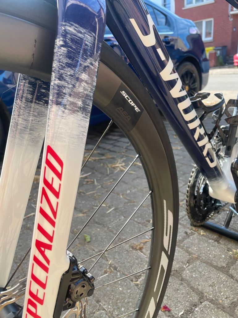S Works Custom Shimano Dura Ace Di2 2025 Road & Gravel d'occasion — image 7 sur 9
