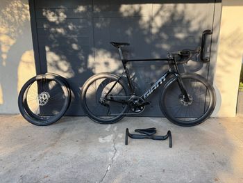 Gebrauchtes Giant Propel Advanced 2 2025 2025 Road & Gravel, Schwarz — Bild 2 von 6