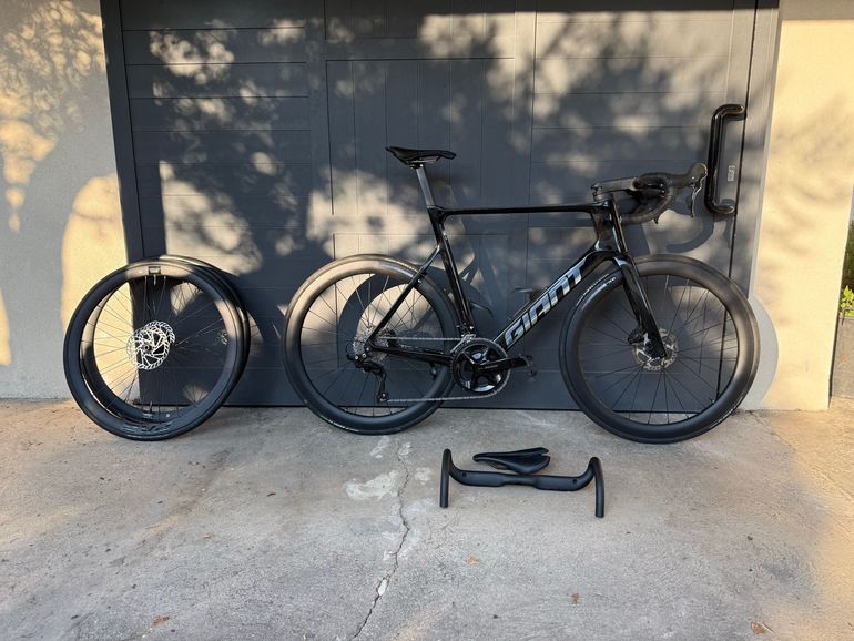 Gebrauchtes Giant Propel Advanced 2 2025 2025 Road & Gravel, Schwarz — Bild 2 von 6