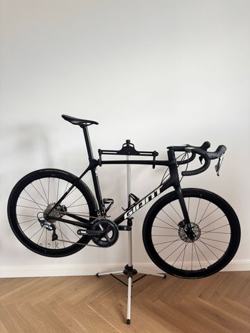 Used Giant TCR Advanced Pro Team Disc 2021 2021 Road & Gravel