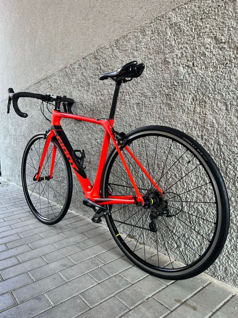 Used Giant Tcr advanced Shimano 105 2019 Road & Gravel, Red — image 3 of 19