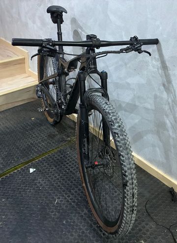 Used Orbea oiz Custom Shimano Deore 2021 Mountainbike, Black — image 5 of 10