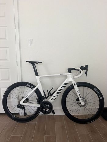 Used Canyon Aeroad Shimano 105 Di2 2025 Road & Gravel