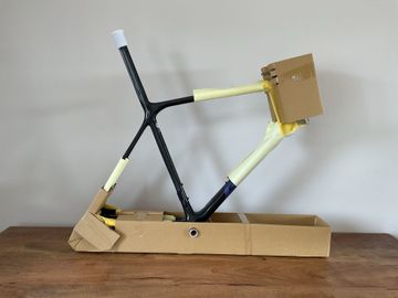 Käytetty Giant Tcr Frameset 2024 Road & Gravel — kuva 3 / 9