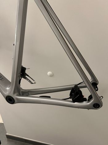 Used Emonda Custom Shimano 105 2024 Road & Gravel, Light Gray — image 17 of 20